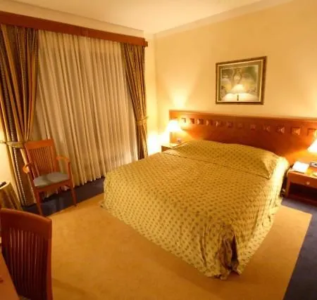 Dinara Hotel