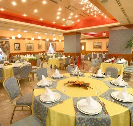 Dinara Hotel