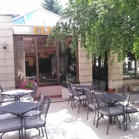Dinara Hotel