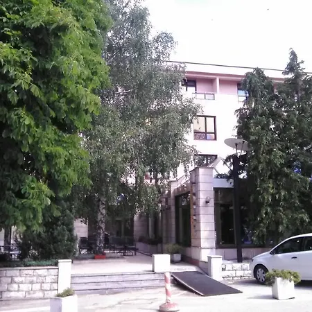 Hotel Dinara 3*