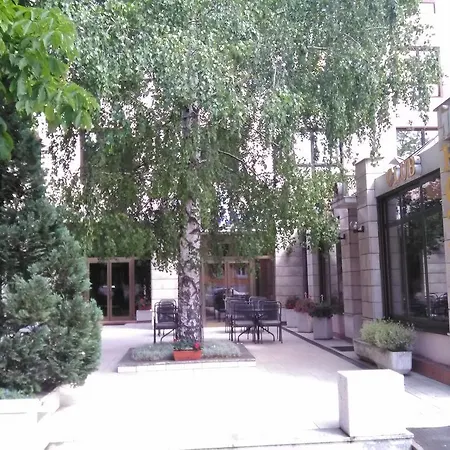 Dinara Hotel 3*